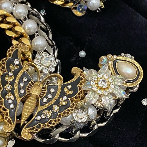 Luxury Design Repurposed Vintage Jewelry Framed 3D Mixed Media Wall Art - Picture 14 of 17